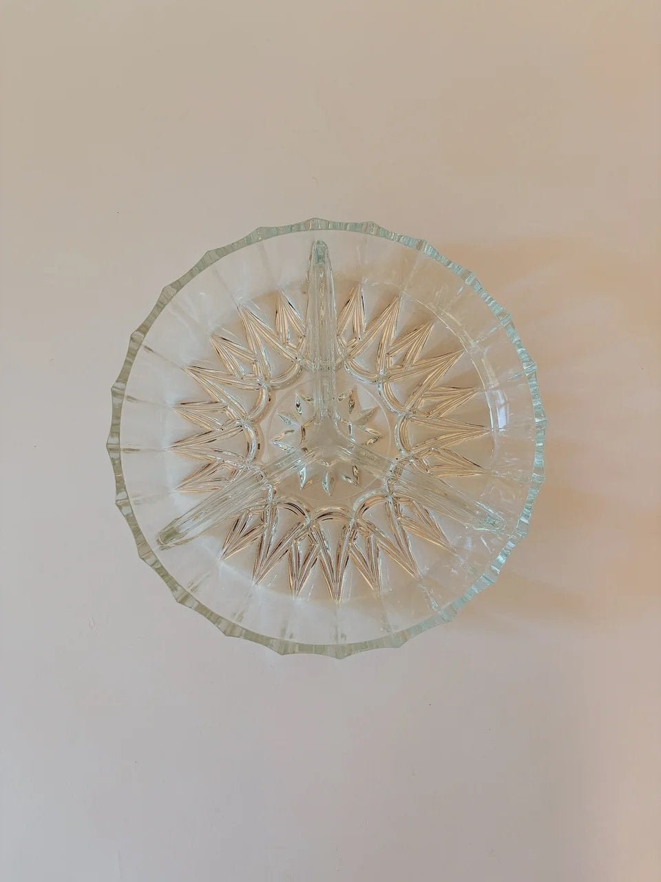 VINTAGE GLAZEN HAPJESSCHAAL | Ø 18,5 CM, Antiek en Kunst, Ophalen of Verzenden
