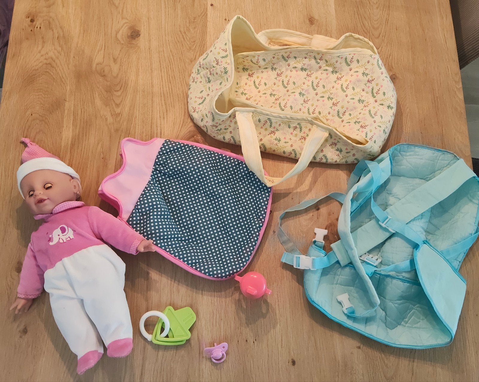 Pop met accessoires, Ophalen, Babypop