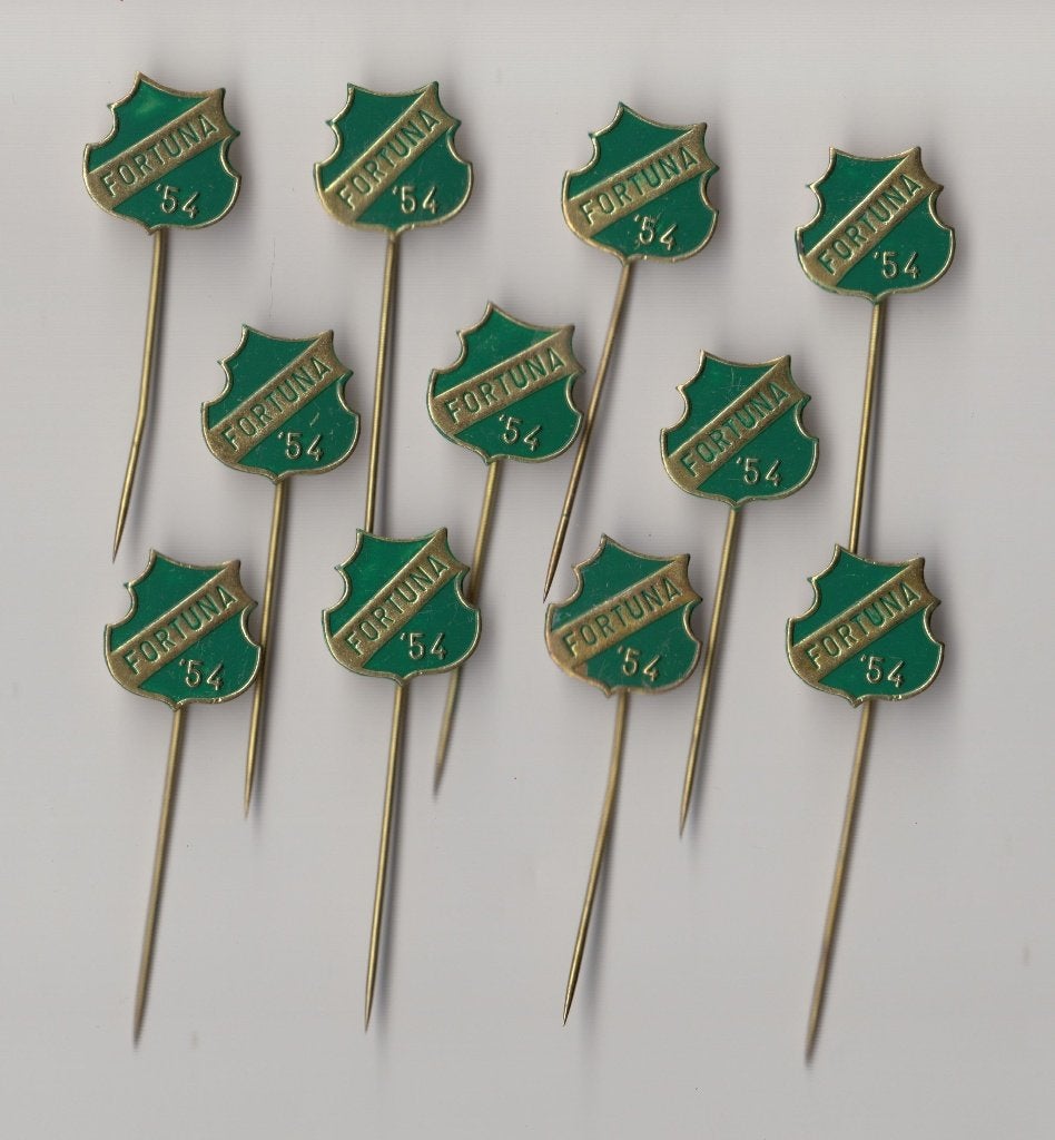 Fortuna '54 Sittard Geleen Voetbal logo speldjes, Verzamelen, Gebruikt, Niet vindbaar, Niet vindbaar, Speldje of Pin