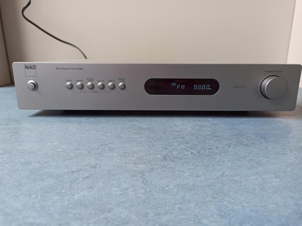 NAD C 422 Stereo AM/FM Tuner - Uitstekende Staat, Ophalen, Zo goed als nieuw, Analoog