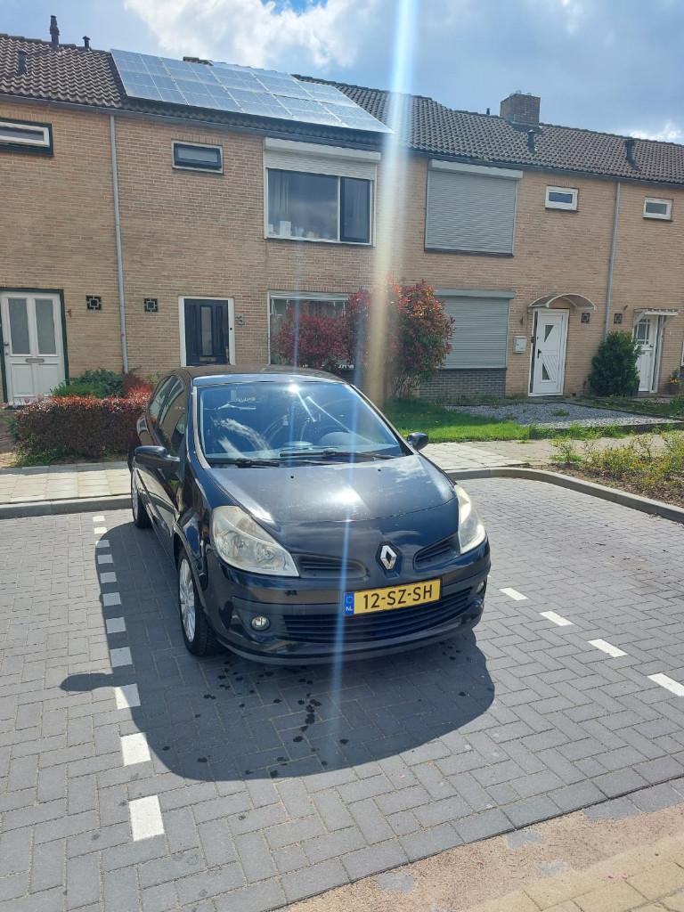 Renault Clio 1.4 16V | Nieuwe distributieriem & nieuwe APK, Voorwielaandrijving, 4 cilinders, 1200 kg, Handgeschakeld