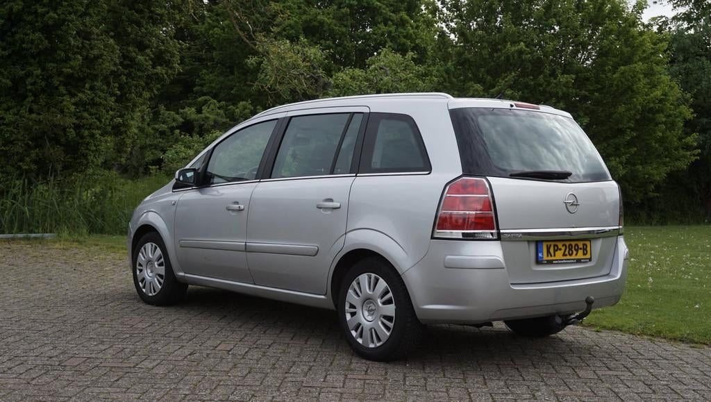 Opel Zafira 1.6 Temptation Trekhaak, Auto's, Voorwielaandrijving, Stof, Gebruikt, Zwart