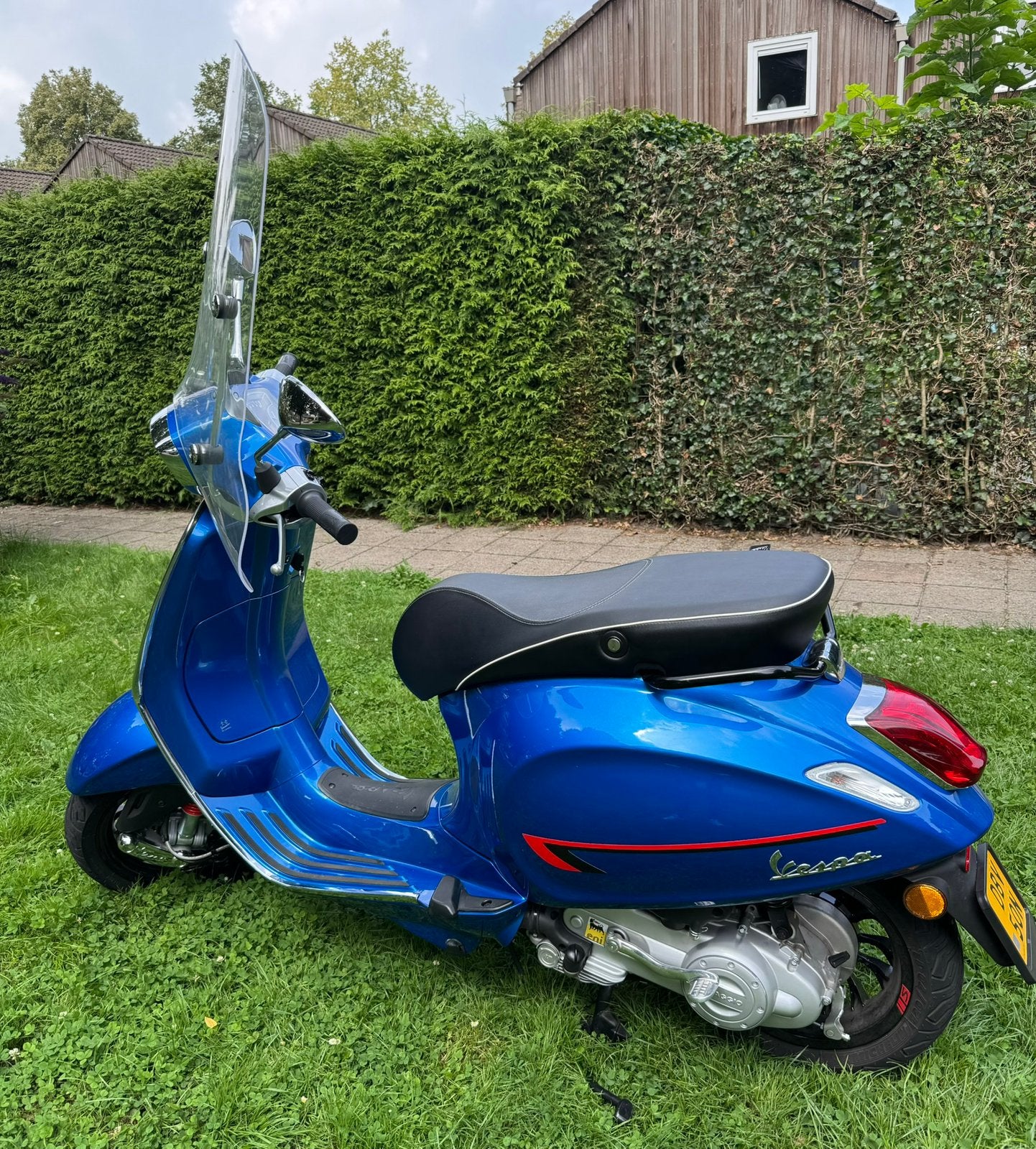 Vespa Sprint, Fietsen en Brommers, Ophalen, Maximaal 45 km/u, Zo goed als nieuw, Benzine