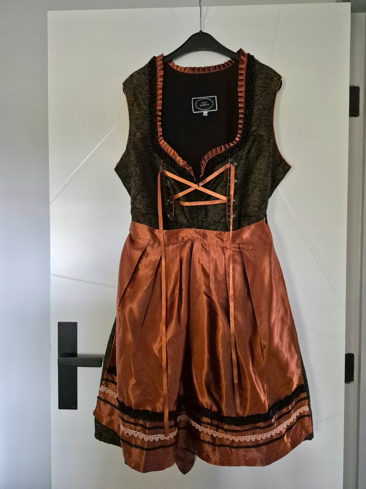 Dirndl zwart / brons mt 48, Haus Huberts, Maat 46/48 (XL) of groter, Ophalen of Verzenden, Kleding