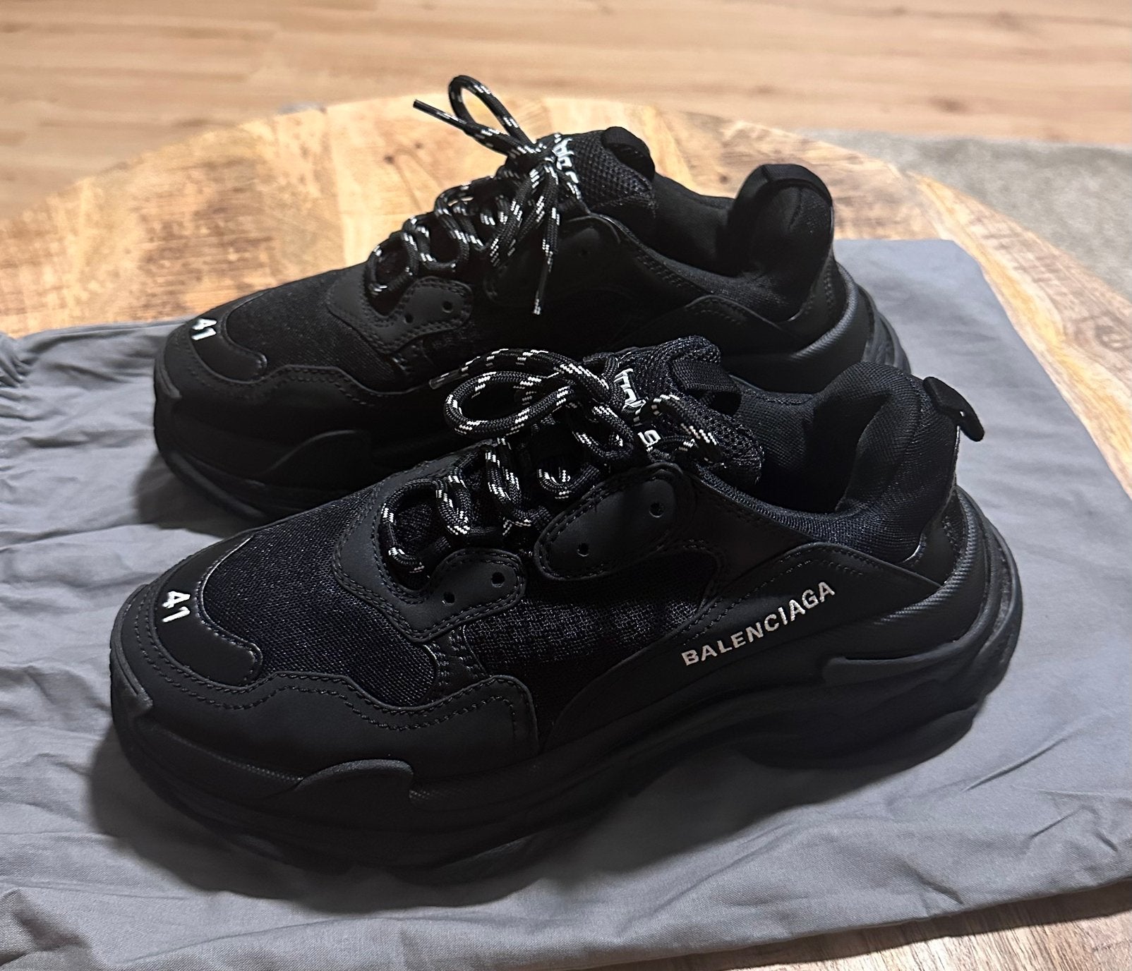 Balenciaga Triple s, Verzenden, Zwart, Sneakers of Gympen, Zo goed als nieuw