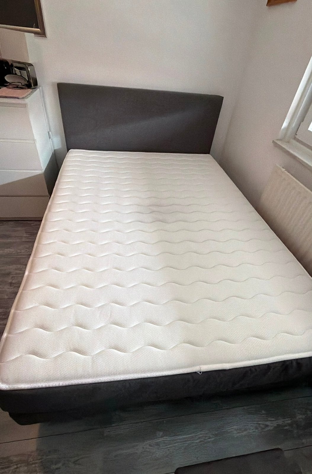 Swiss Sense Boxspring 140x200 cm, Ophalen, Zo goed als nieuw, Tweepersoons, 140 cm