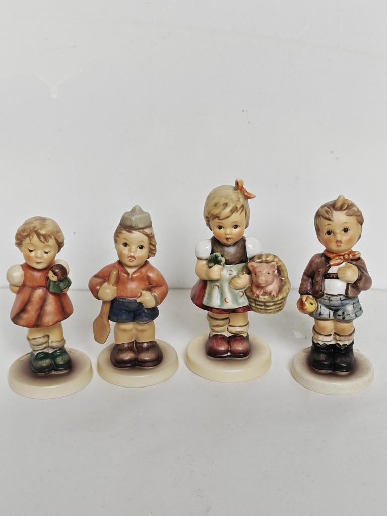 Hummel Goebel beeldjes, Verzamelen, Beelden en Beeldjes, Ophalen of Verzenden, Zo goed als nieuw, Hummel