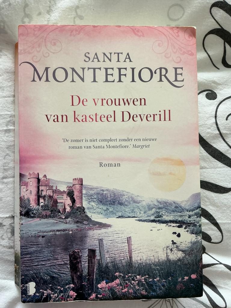 De vrouwen van kasteel Deverill - Santa Montefiore, Ophalen of Verzenden, Gelezen, Nederland