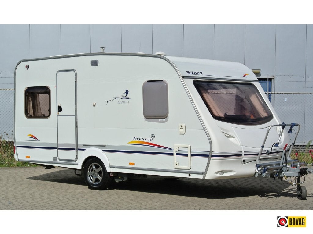 Swift Toscane 450|Mover|voortent|boiler|rondzit, Caravans en Kamperen, Rondzit, Lengtebed, Bedrijf, Swift
