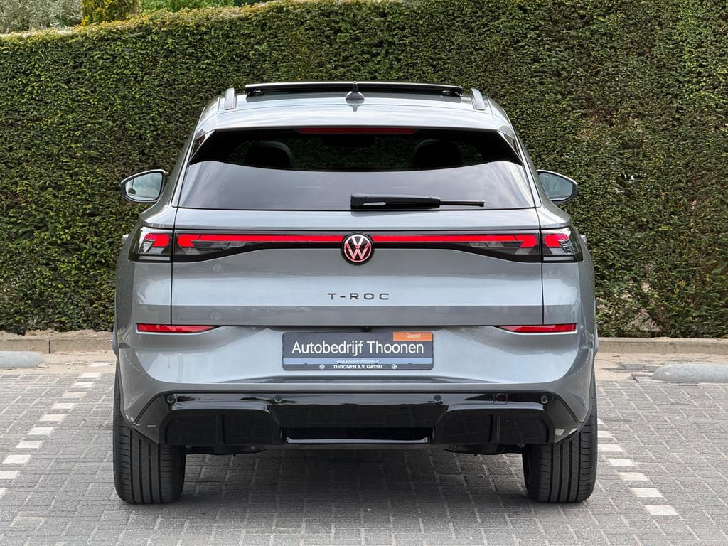 Volkswagen T-Roc 1.5 eTsi R-Line Trekhaak | Pano | 20", Auto's, 1374 kg, 730 kg, 4 cilinders, 150 pk