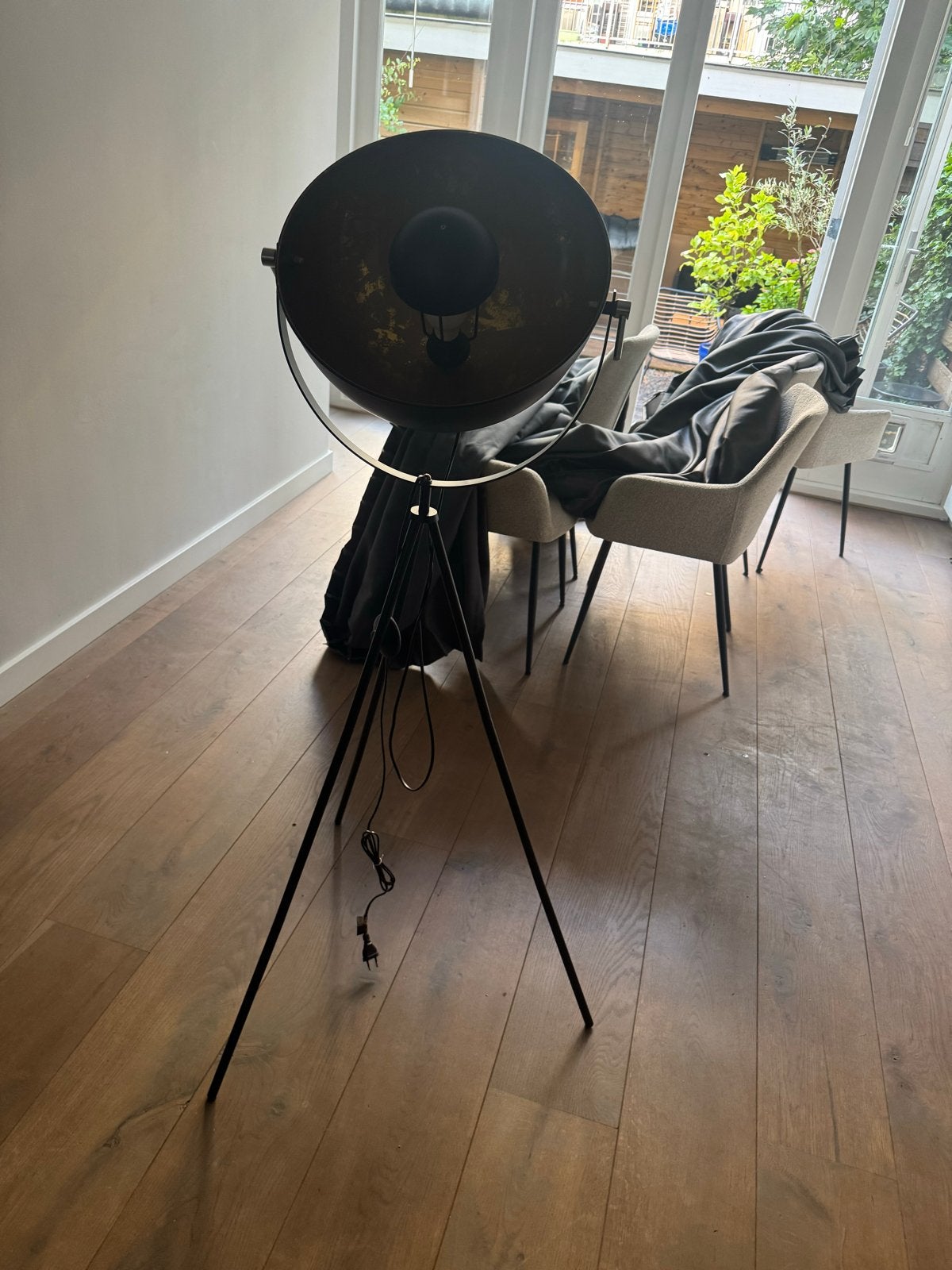 Grote vloerlamp met driepoot - Studio look, Ophalen of Verzenden, Gebruikt, Metaal, 150 tot 200 cm