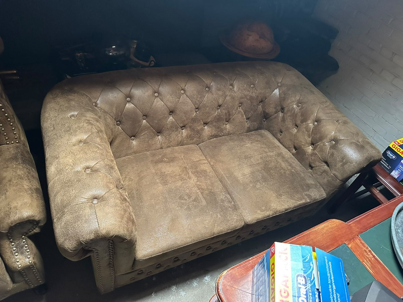 Chesterfield stijl bank, Ophalen of Verzenden