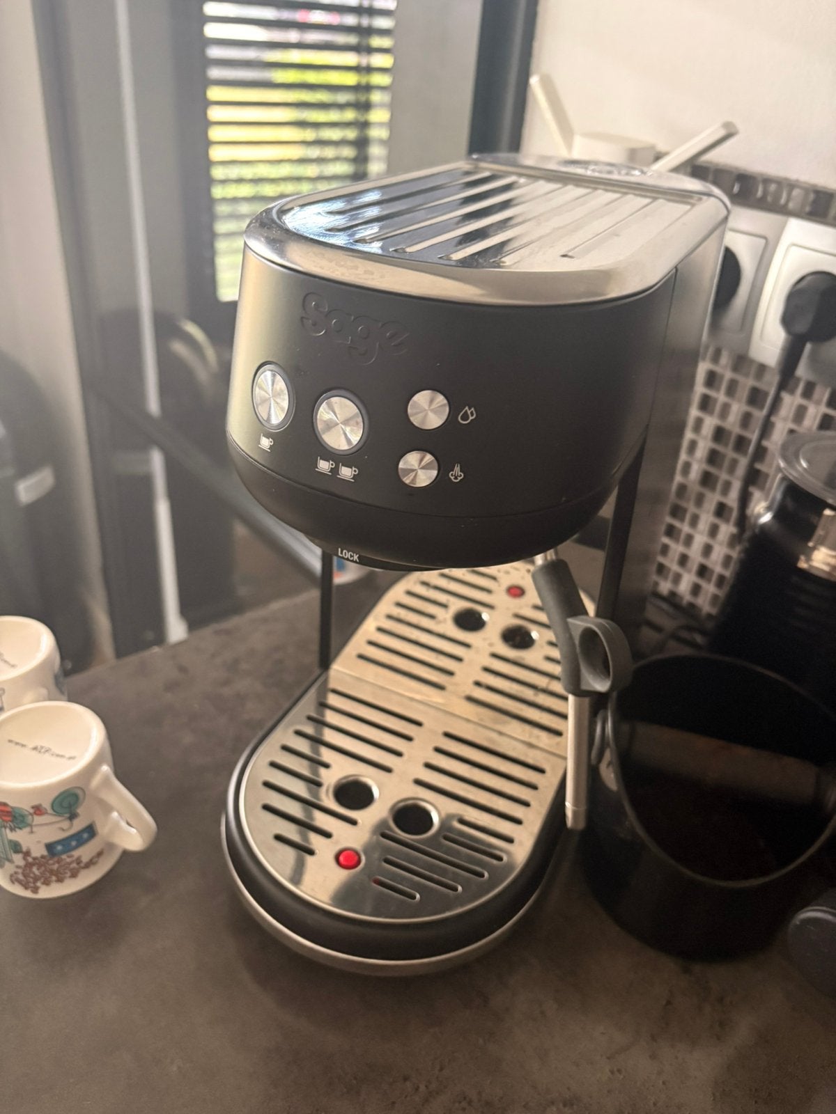 Sage The Bambino koffiezetapparaat black truffle, Witgoed en Apparatuur, Koffiezetapparaten, Stoompijpje, Koffiemachine, Gemalen koffie