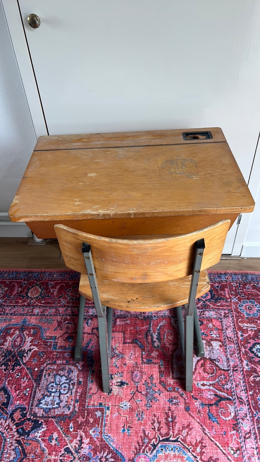 Vintage schoolbankje / bureau met stoeltje, Ophalen, Gebruikt, Tafel(s) en Stoel(en)