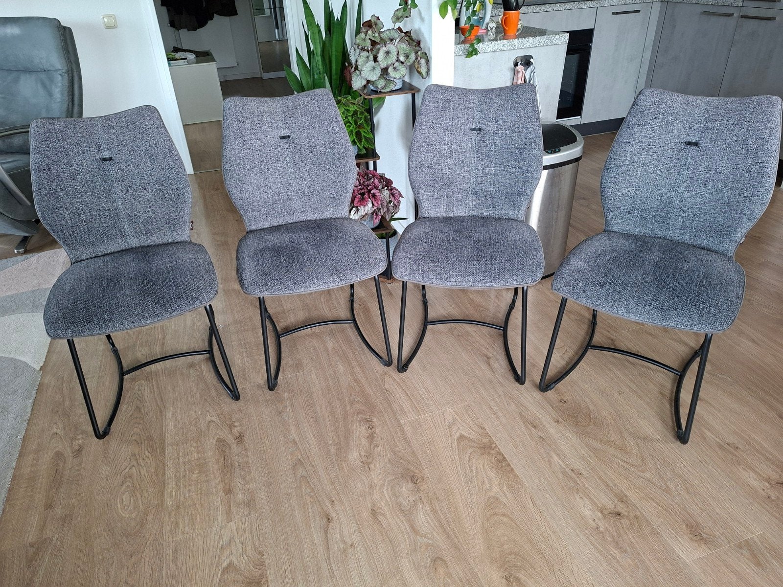 Eetkamerstoelen grijs, Huis en Inrichting, Stoelen, Ophalen, Grijs, Stof