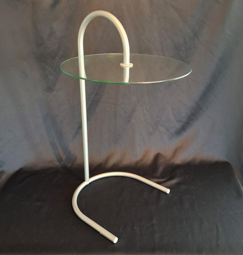 Vintage IKEA RY Bijzettafeltje, Minder dan 55 cm, Metaal of Aluminium, Rond, Zo goed als nieuw