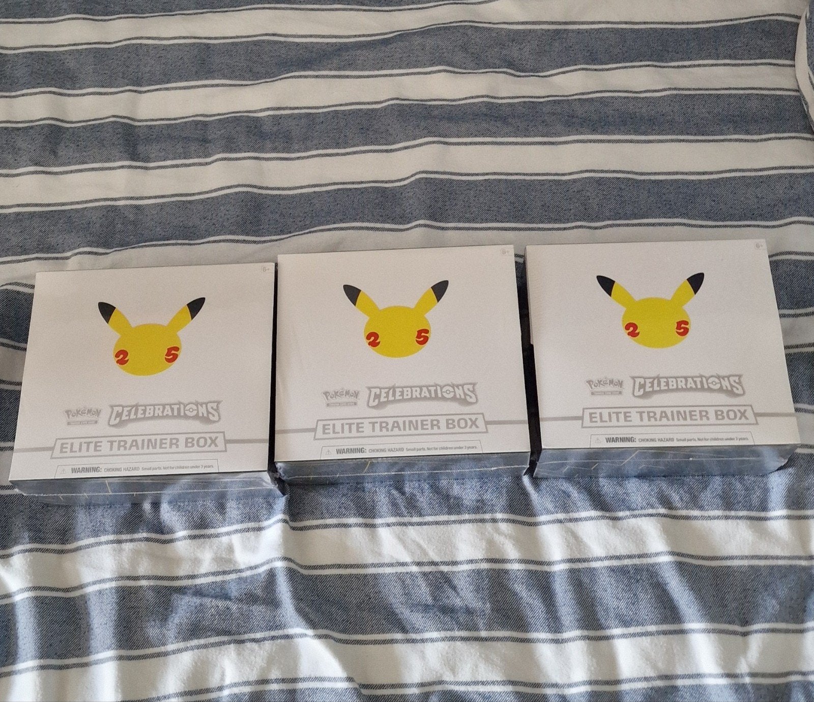 Pokémon Celebrations Elite Trainer Box (3 stuks), Ophalen of Verzenden, Nieuw, Overige typen