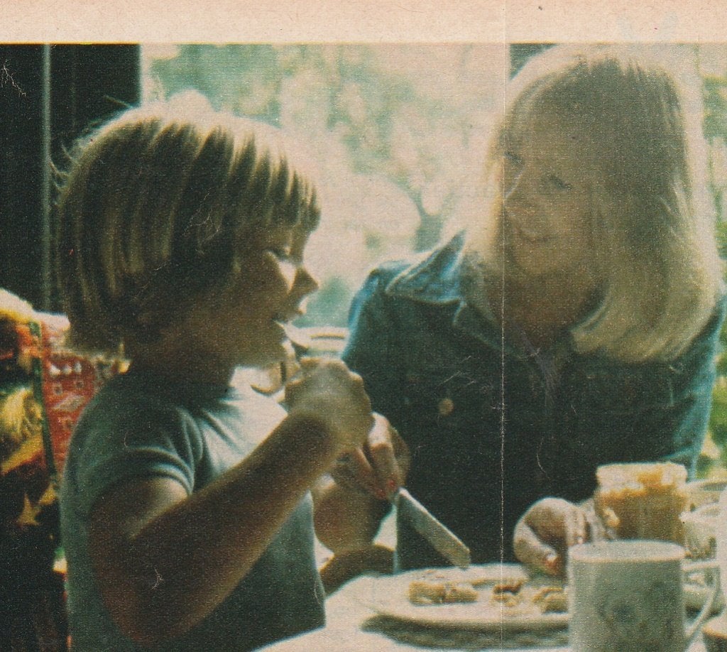 Retro reclame 1975 Tarvo moutbrood jongetje is indiaan, Verzenden, Overige typen
