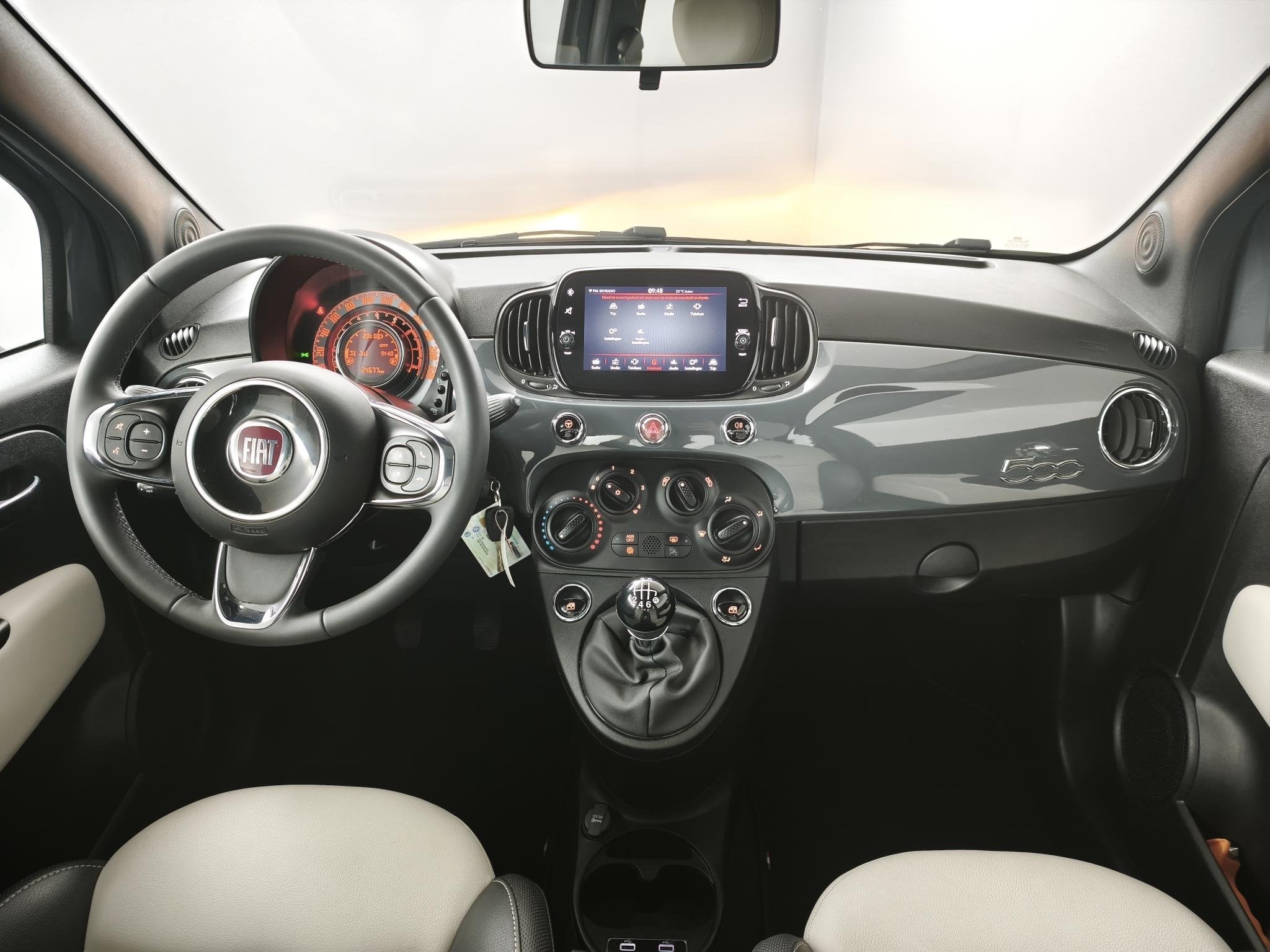 Fiat 500 1.0 Hybrid Dolcevita | Apple CarPlay / Android Auto, Stof, 4 stoelen, Origineel Nederlands, Handgeschakeld