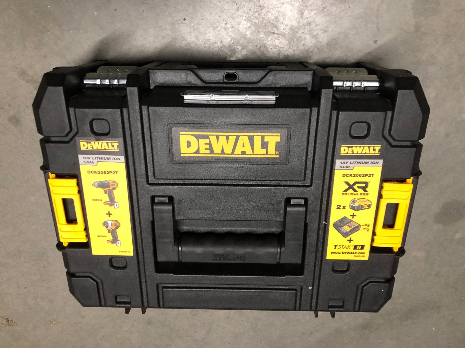 DeWalt TSTAK gereedskoffer met lader, Ophalen of Verzenden, Gevuld, Nieuw
