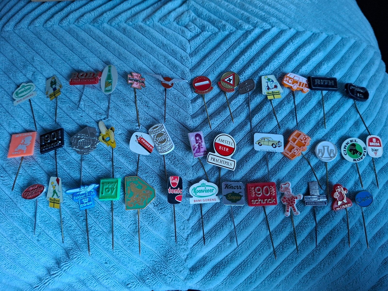 Pins of speltjes uit de jaren 60, Ophalen of Verzenden