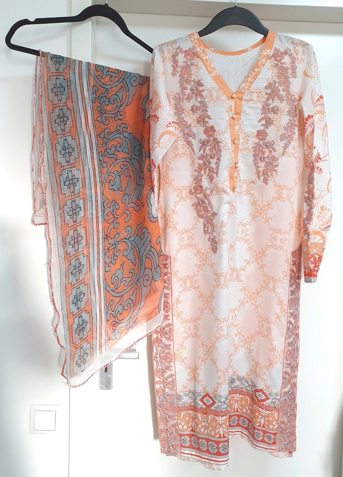 Prachtige Indiase/Pakistaanse jurk met borduursels, Overige typen, Oranje, Ophalen of Verzenden, Maat 36 (S)