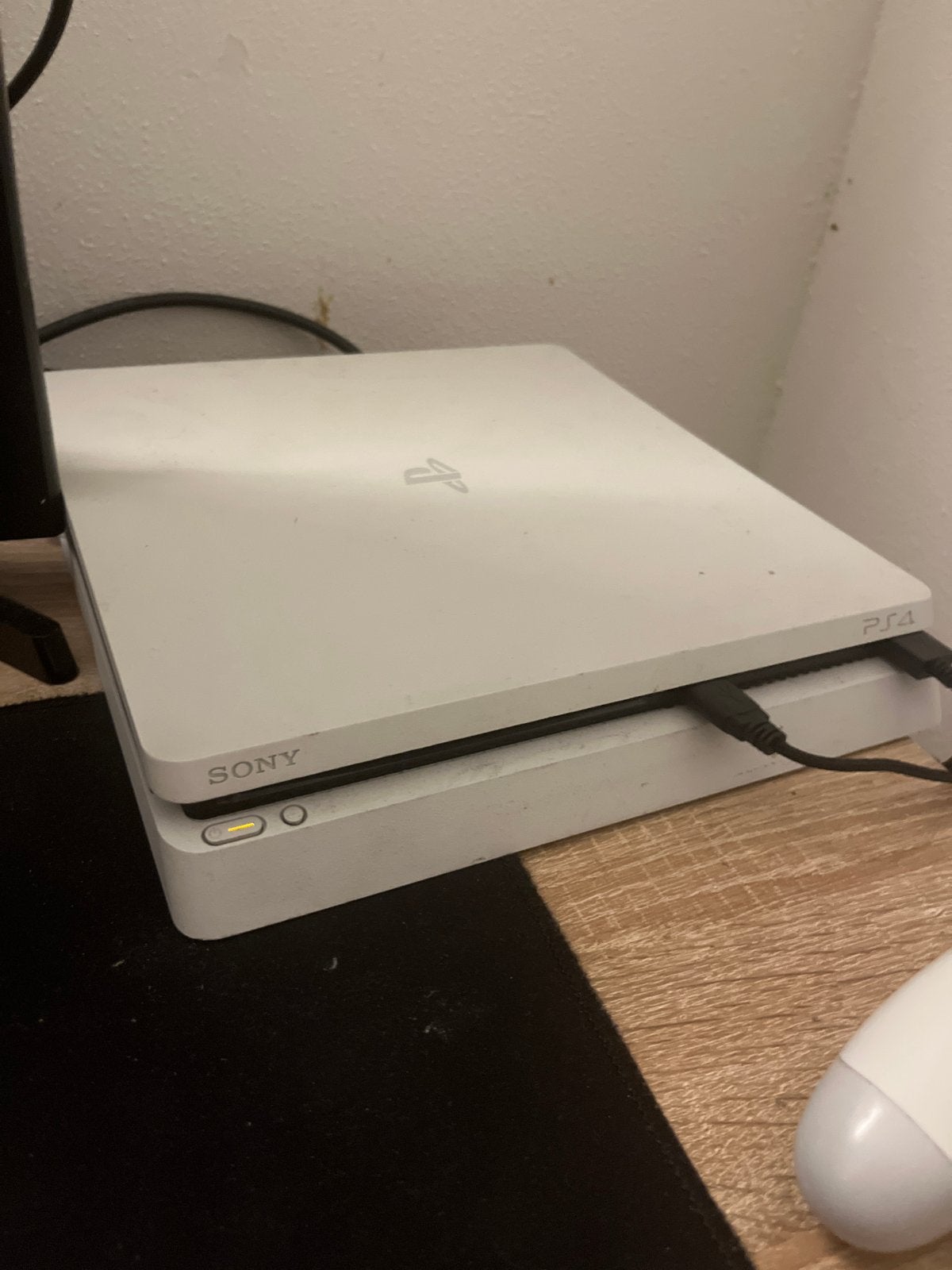 Witte PlayStation 4 Slim met controller en kabels, Ophalen, Met 1 controller, Slim, 500 GB