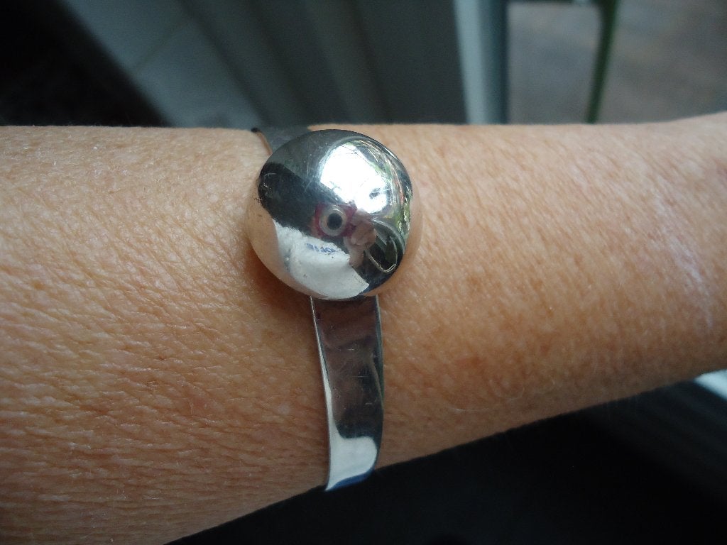 mooie echt zilveren armband spangmodel met halve bol 925, Ophalen of Verzenden, Gebruikt, Zilver, Zilver
