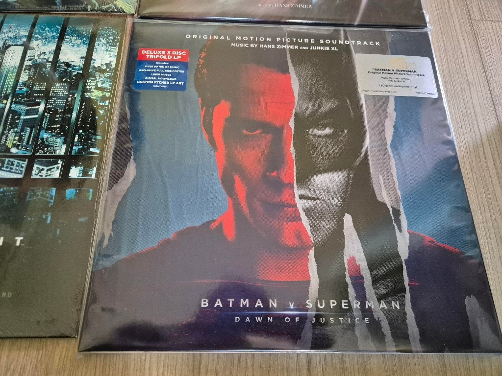 Batman v Superman Dawn of Justice Hans Zimmer Deluxe 3LP NEW, Cd's en Dvd's, Soundtrack, Ophalen of Verzenden, 12 inch, Nieuw in verpakking