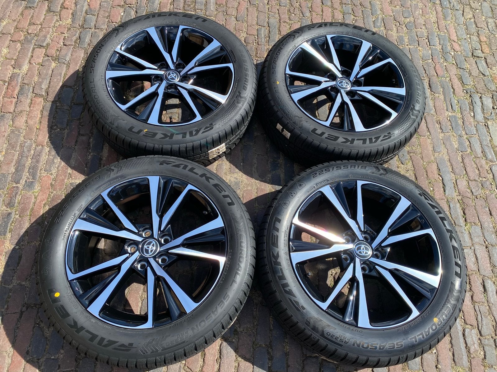 NIEUWE 18” Toyota C-HR II 2025 velgen + tpms + 225/55 R18, Auto-onderdelen, 18 inch, Banden en Velgen, Nieuw, Ophalen of Verzenden