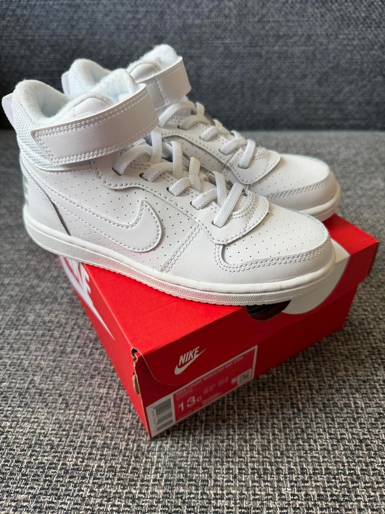 Nike Court Borough Mid (PSV) - Maat 31 - Nieuw in doos, Nieuw, Ophalen of Verzenden, Jongen of Meisje, Sportschoenen