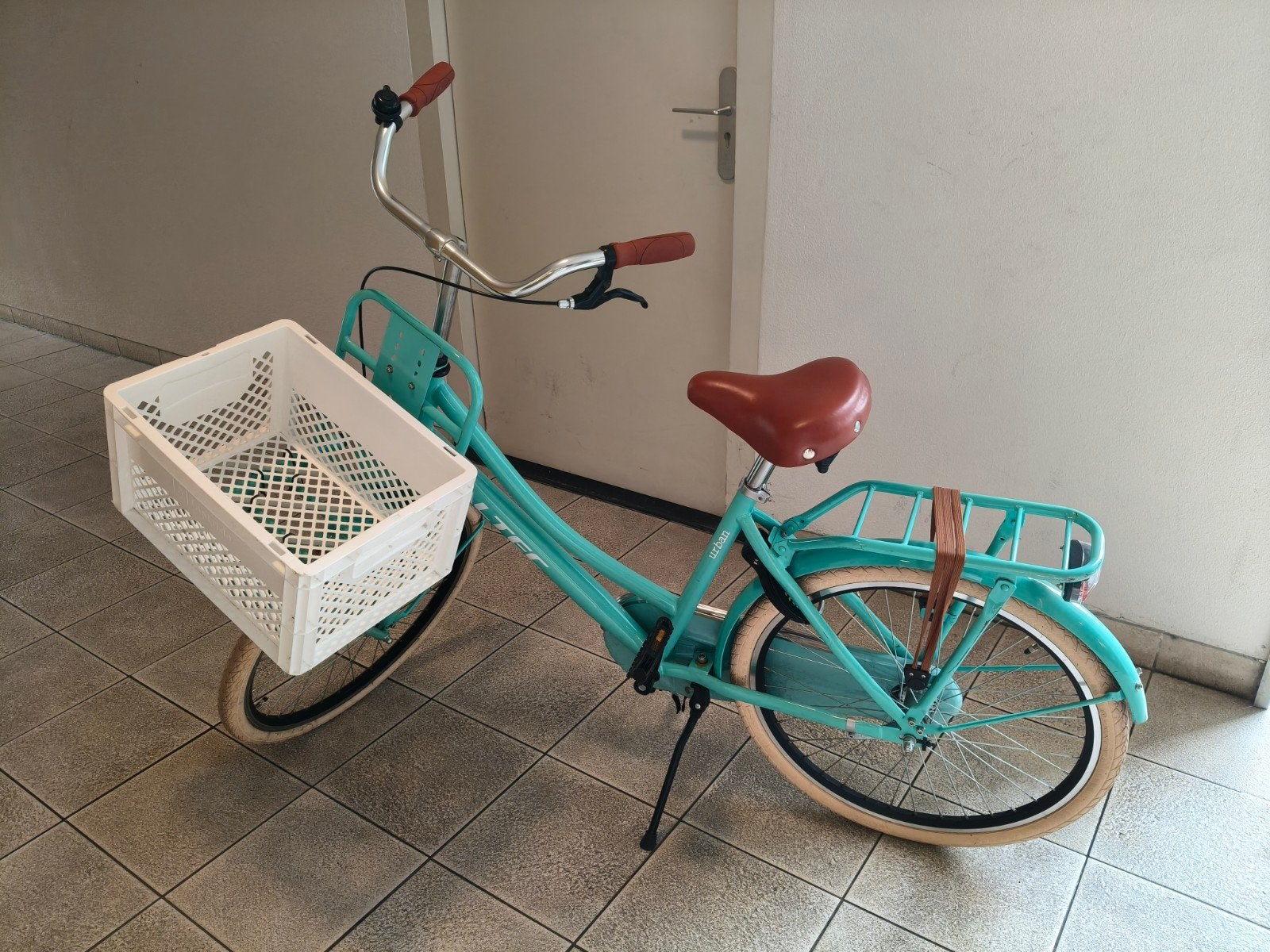 Meisjes fiets met mand, Altec Urban 24 inch, Fietsen en Brommers, Fietsen | Meisjes, Ophalen, Terugtraprem, Altec, Handrem