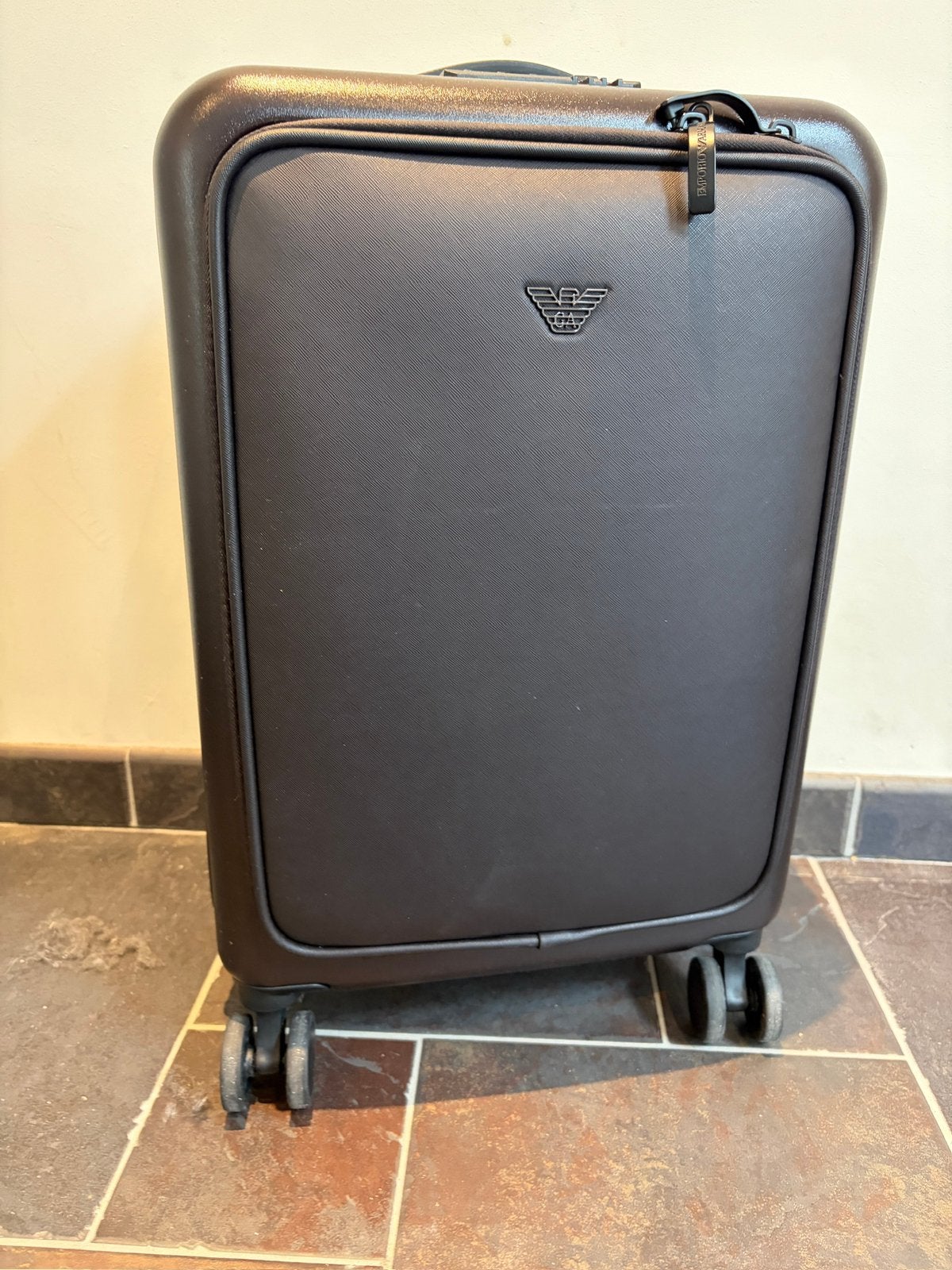 Bruine Armani Reiskoffer Trolley - ZGAN, Verzenden, Zo goed als nieuw, Hard kunststof