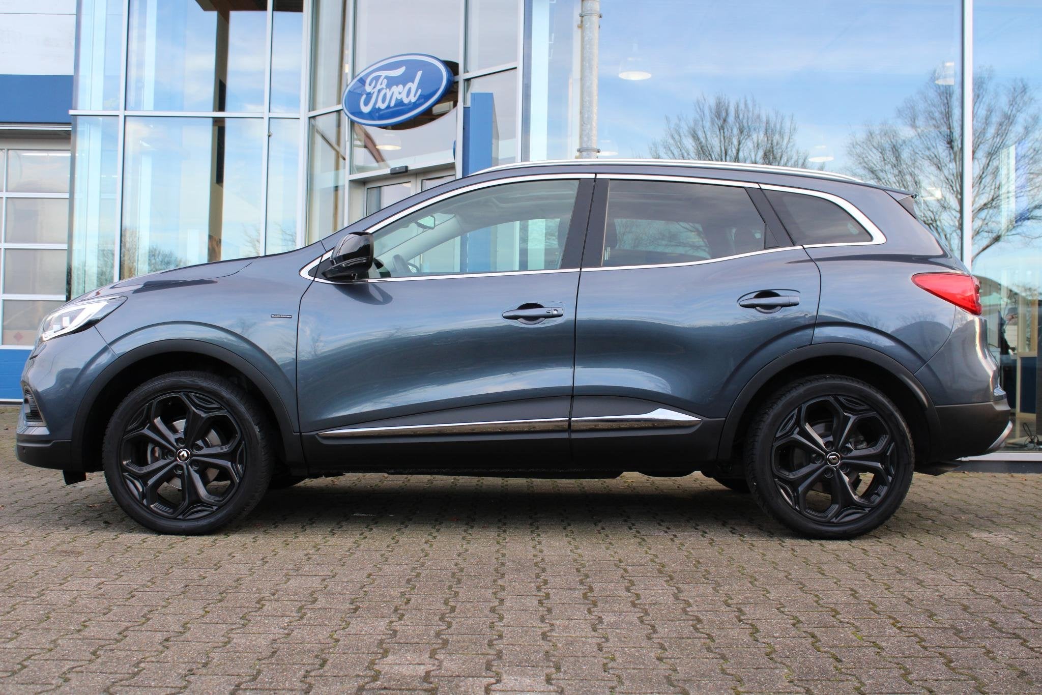 Renault Kadjar 1.3 TCe Black Edition | Automaat | Trekhaak 1, Auto's, Kadjar, Gebruikt, 4 cilinders, 715 kg