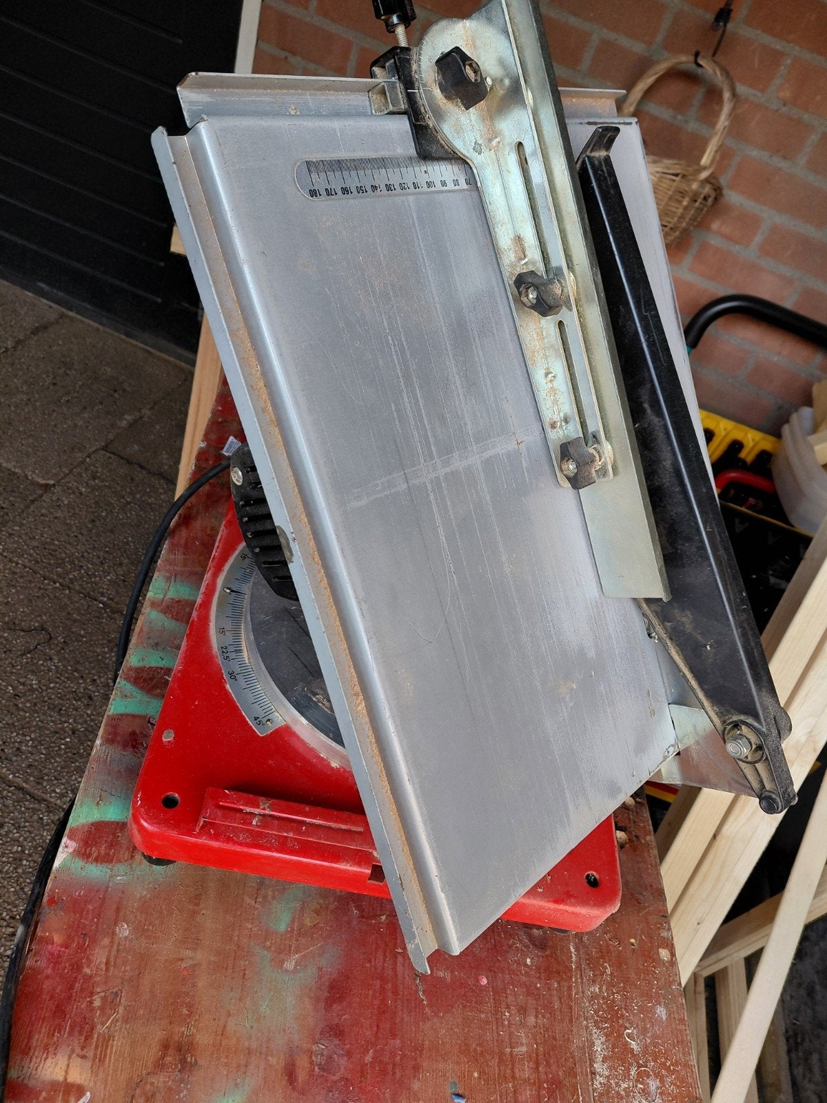 2 x zaagmachine, Ophalen, Gebruikt, 600 tot 1200 watt, 30 tot 70 mm