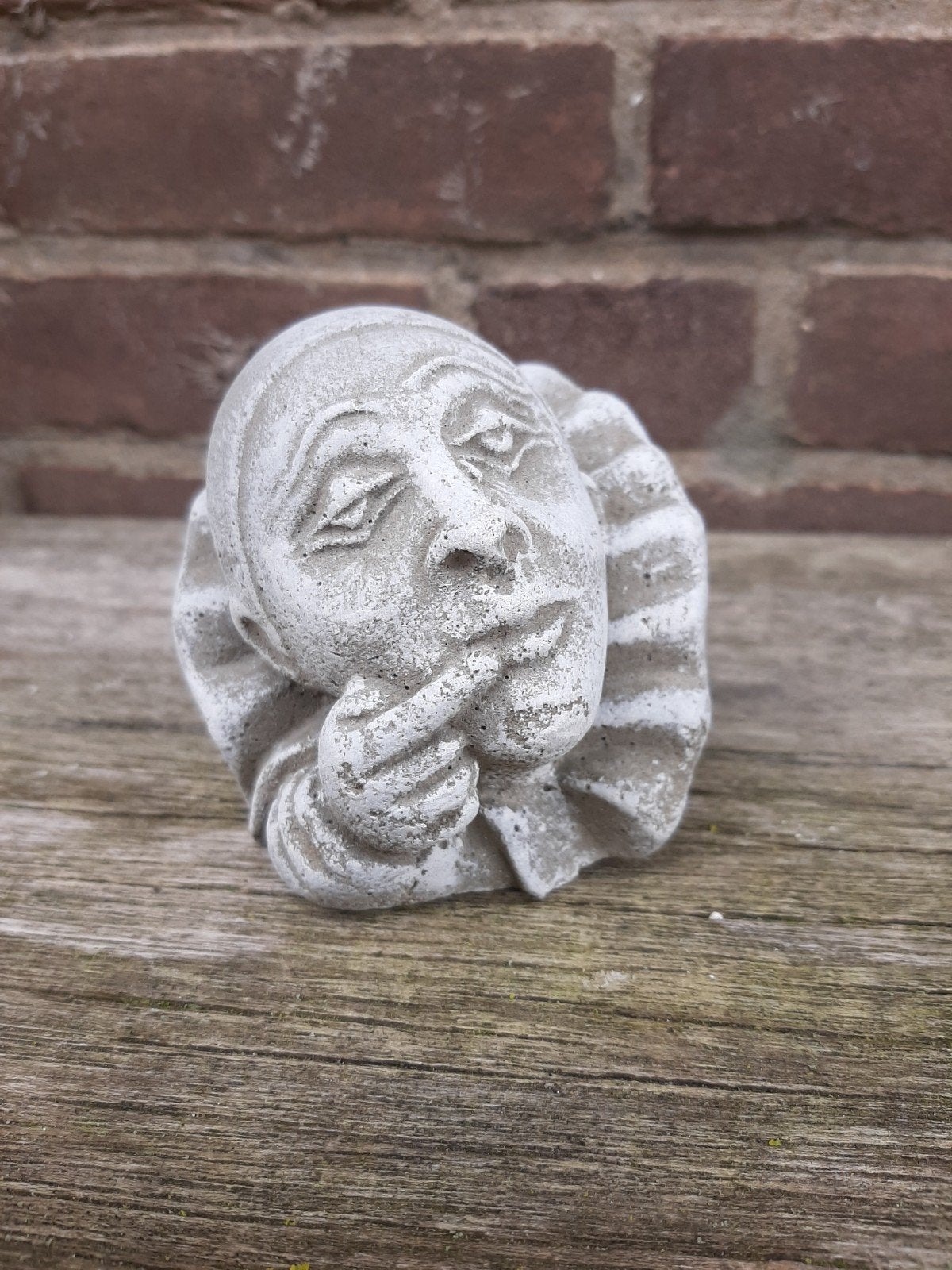 Pierrot buste betonnen beeld tuinbeeld beton beeldje, Ophalen of Verzenden