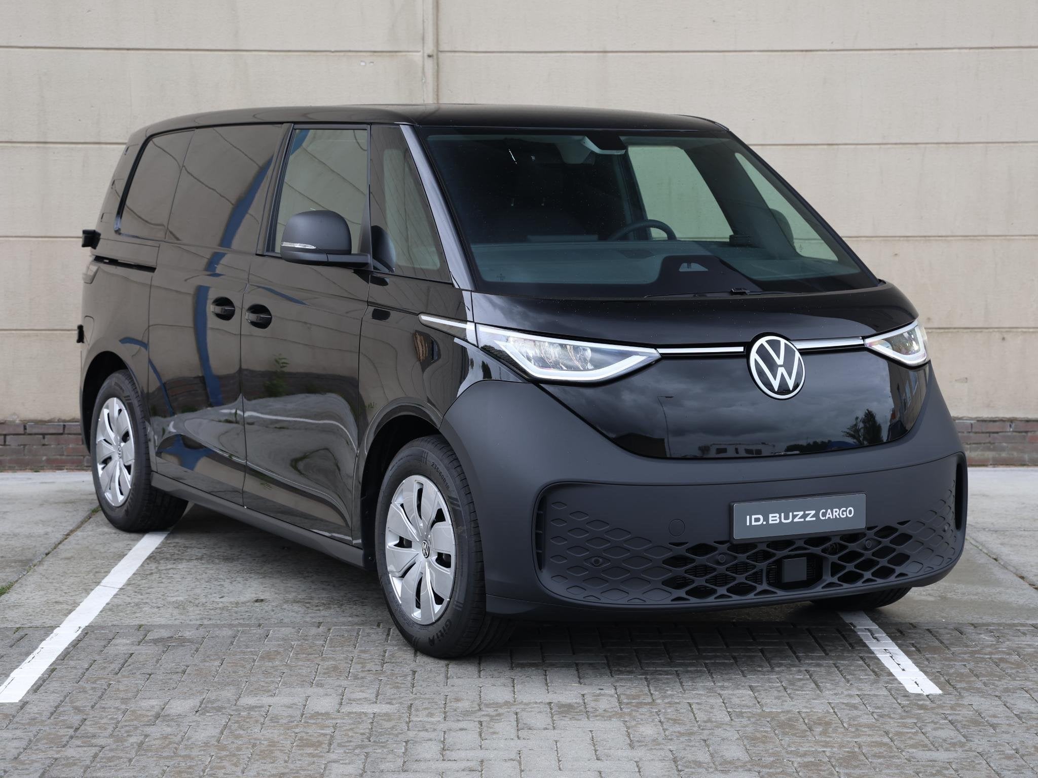 Volkswagen ID. Buzz Cargo Economy Limited Edition 286PK 79 k, Auto's, Bestelauto's, Automaat, Zwart, Volkswagen, Multifunctioneel stuurwiel