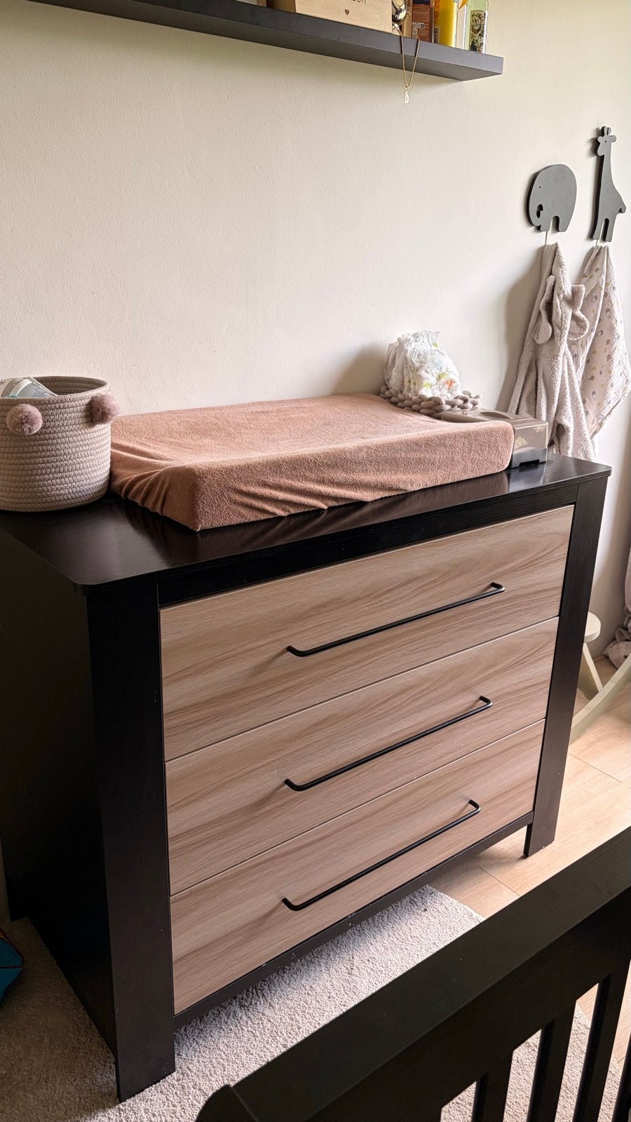 Cabino Oxford Ledikant en Commode incl. Matras, Ophalen, Zo goed als nieuw, Jongetje of Meisje