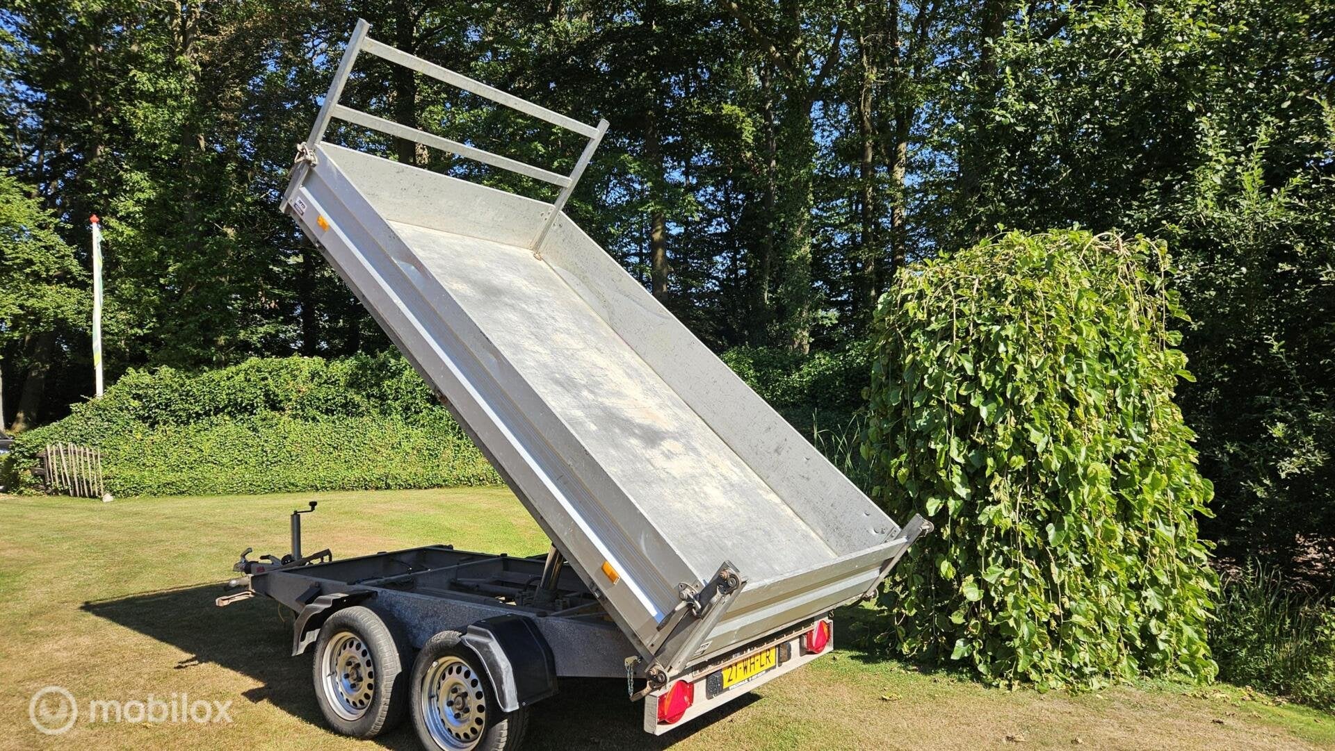 Humbaur 3 zijdige kipper kiep aanhanger, Gebruikt