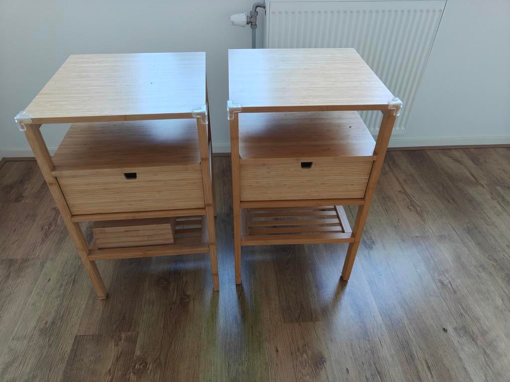 houten IKEA nachtkastjes met lade en plank (2 stuks), Huis en Inrichting, Slaapkamer | Nachtkastjes, Ophalen, Gebruikt, Minder dan 45 cm
