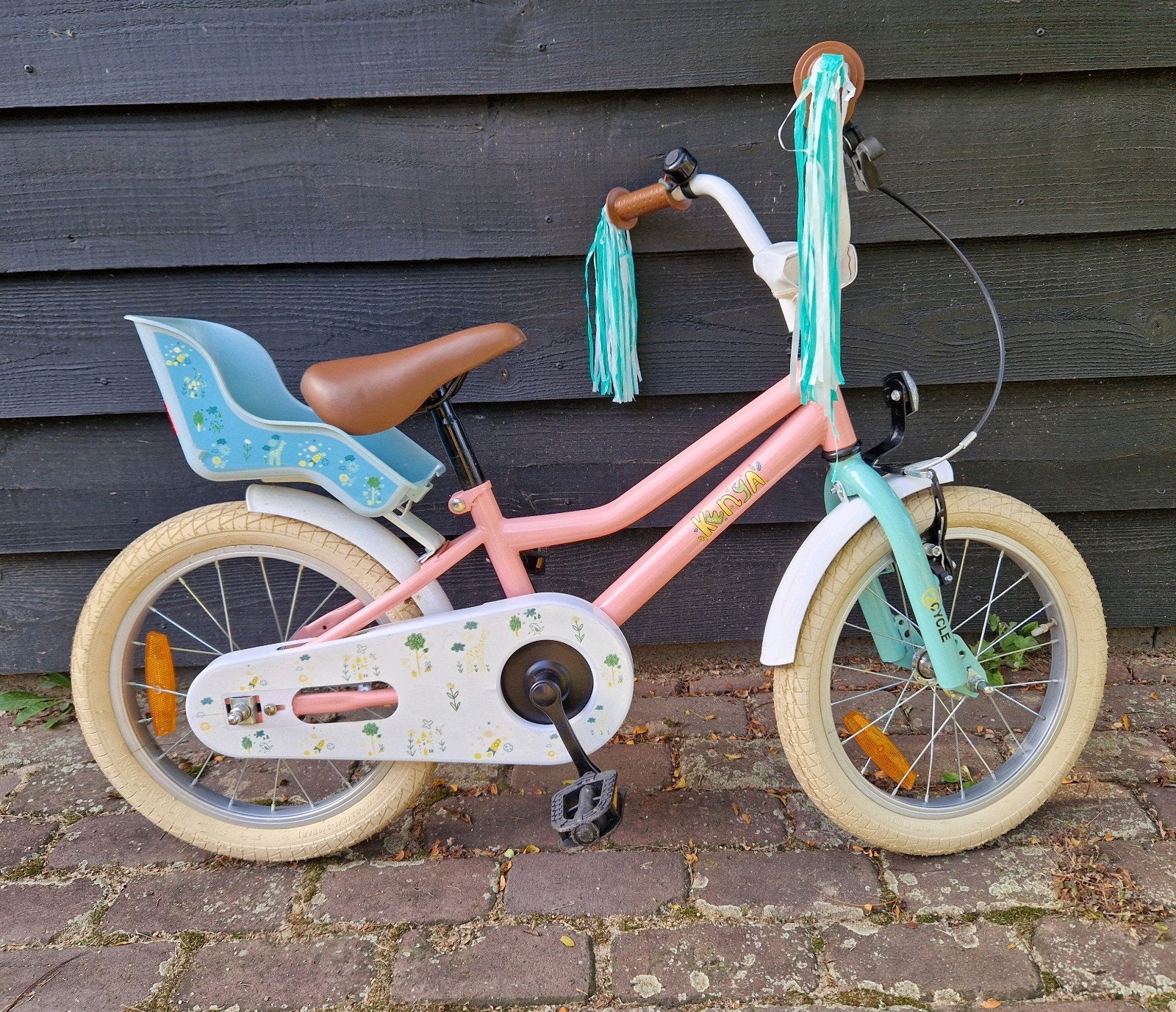 Kinderfiets 16 inch met zijwieltjes - Zo goed als nieuw, Ophalen of Verzenden, Zo goed als nieuw, 16 tot 20 inch, Zijwieltjes