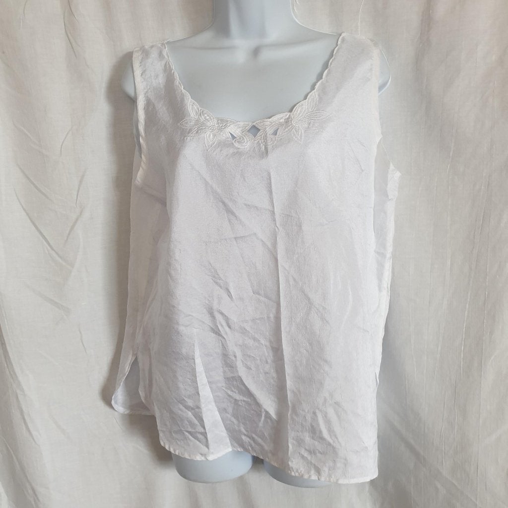 Mooi wit glanzend hemd. Mt 42. Merk Michel Valerie., Kleding | Dames, ., Wit, Maat 42/44 (L), Ophalen of Verzenden