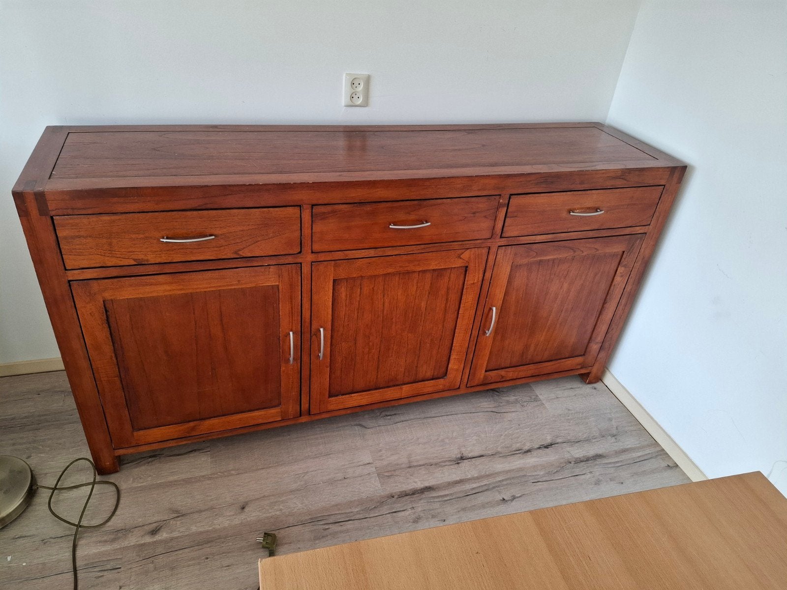 gratis nog een goed dressoir, Ophalen, Gebruikt, 25 tot 50 cm