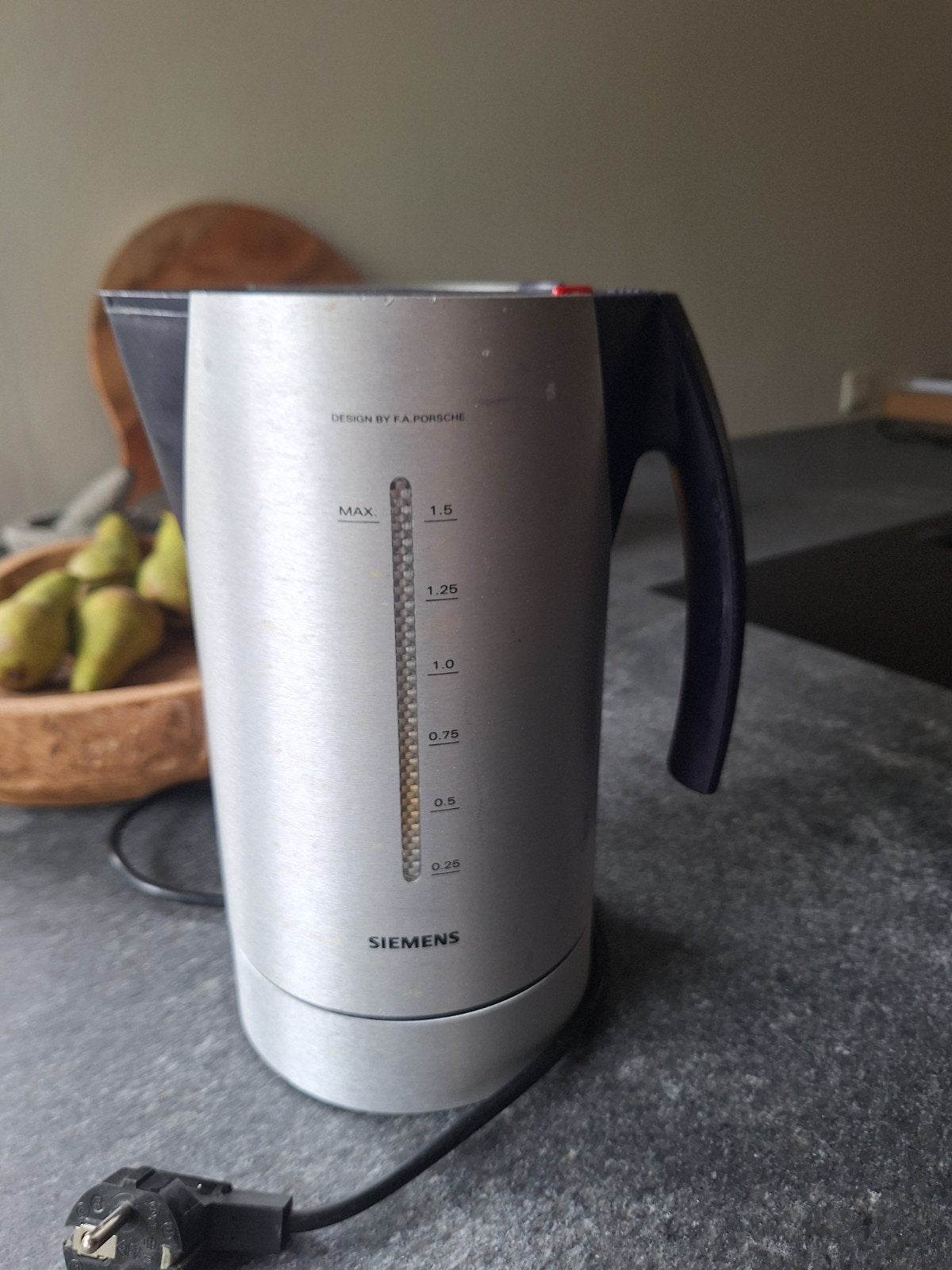 Siemens waterkoker - Design by F.A. Porsche, 1 tot 2 liter, Ophalen of Verzenden, Gebruikt