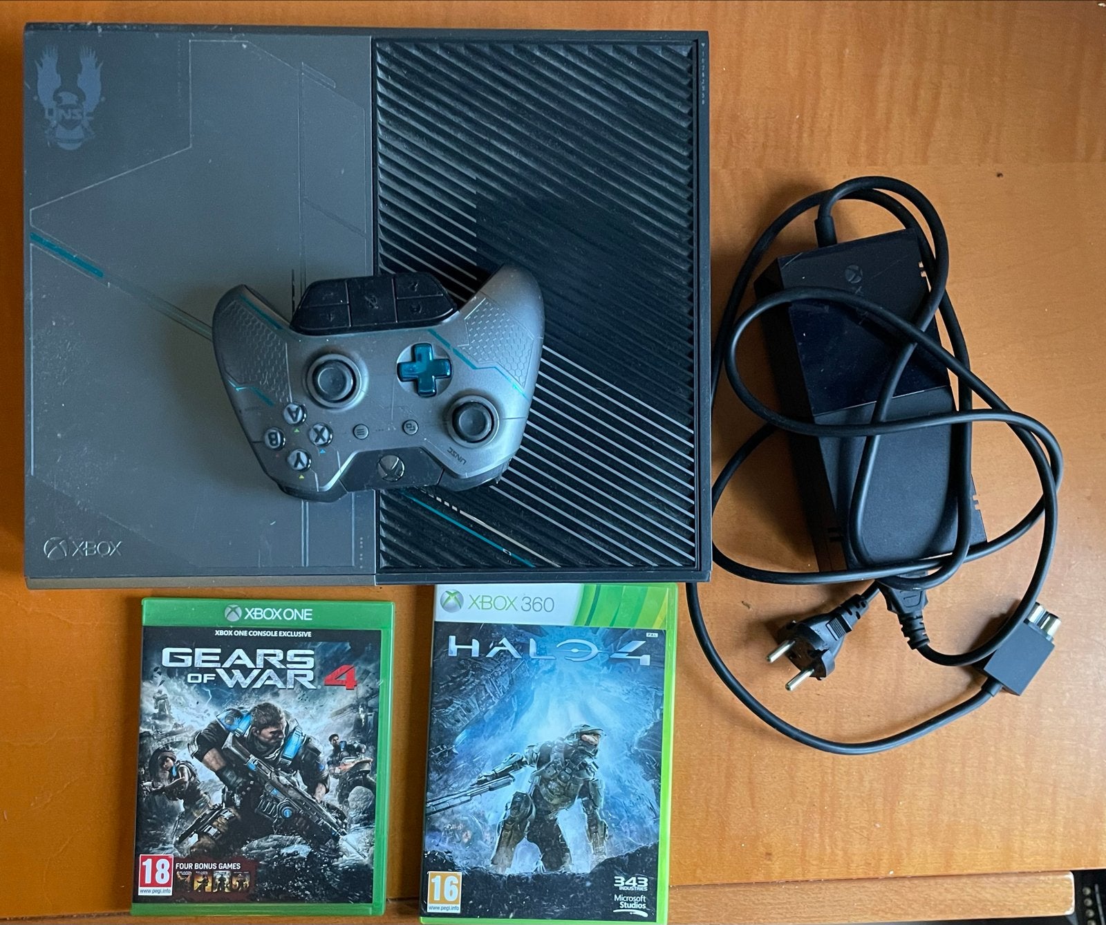 Xbox One Halo 5 Limited Edition met controller en games, Avontuur en Actie, Online, Gebruikt, Vanaf 18 jaar