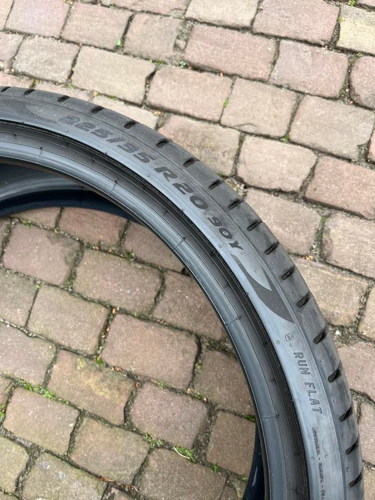 2 zomerbanden Pirelli p700 235/35/20, Ophalen of Verzenden