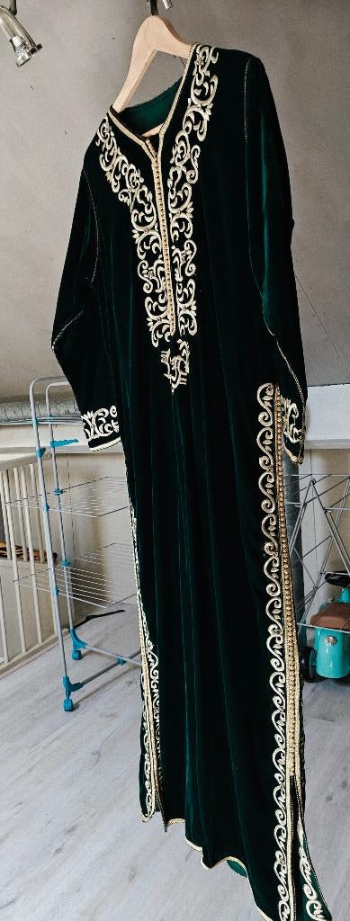 Marokkaanse kaftan in een koningsgroene kleur., Kleding | Dames, Trouwkleding en Trouwaccessoires, Ophalen of Verzenden, Zo goed als nieuw