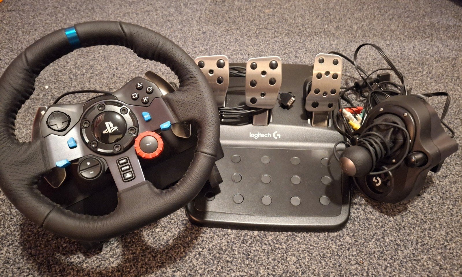 Logitech G29 racestuur, pedalen en Driving Force Shifter, Ophalen, Racestuur, Gebruikt, Force feedback