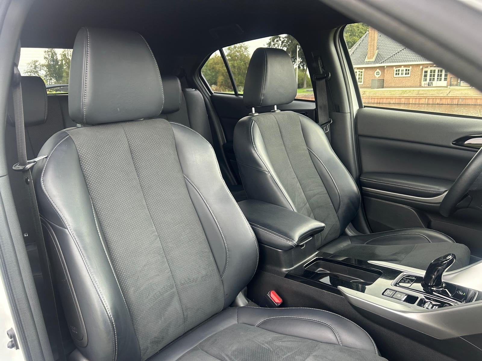 Mitsubishi Eclipse Cross 2.4 PHEV Black Edition | Apple Carp, Auto's, Automaat, Dealer onderhouden, Wit, 1875 kg