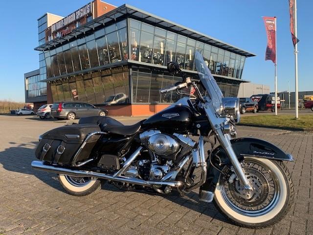 Harley-Davidson FLHRCI ROADKING ROAD KING (bj 2000), Dopplerlaan 26
9207 HC  Drachten, NL, H-D Benelux B.V., Bedrijf, Info@m-point.frl